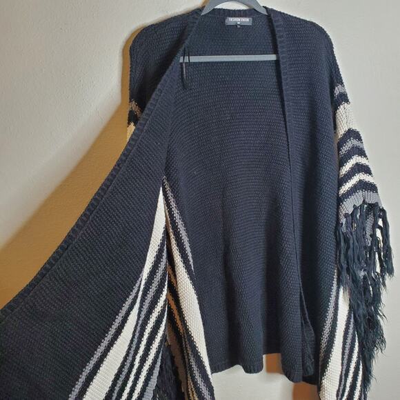 Black + White Striped  Open Front Fringe Poncho Cardigan M/L Boho Fall Layering - Picture 7 of 15